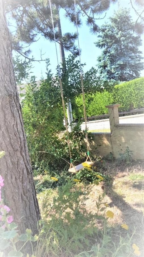 Chambre En Rez De Jardin Gland المظهر الخارجي الصورة