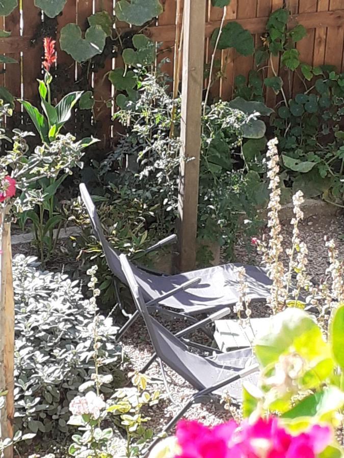 Chambre En Rez De Jardin Gland المظهر الخارجي الصورة
